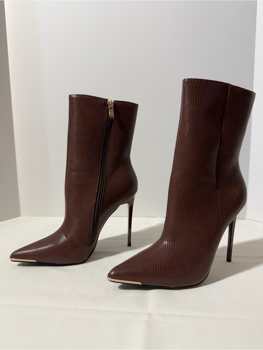 SIMMI London Anusha-1 Brown Reptile Pointed-Toe Stiletto Boots – Size 5